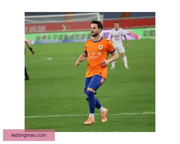 中超英博客场2-1逆转泰山 马莱莱双响瓦科建功助队连胜 中超英博客场2-1逆转泰山 马莱莱双响瓦科建功助队连胜